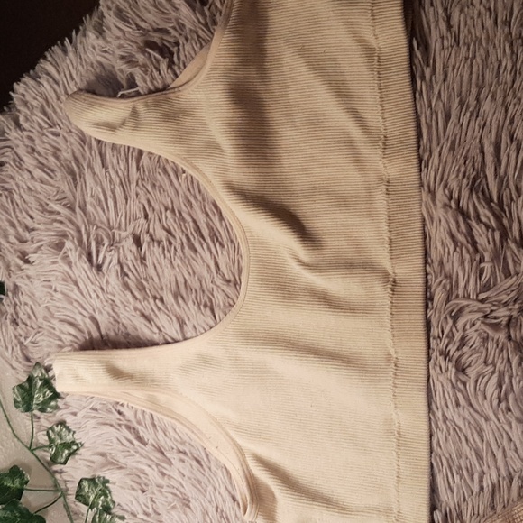 Set of Sports Bras Size XL - Picture 3 of 6